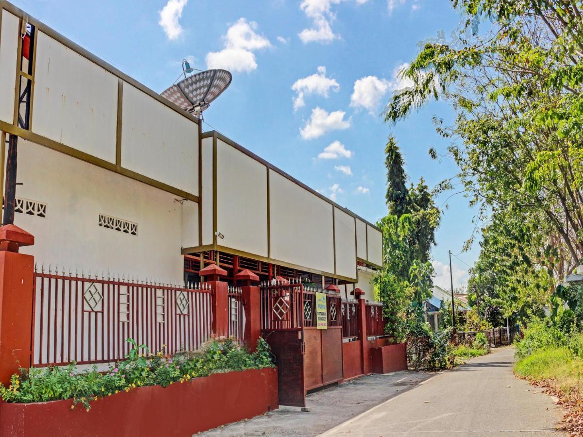 Oyo 91416 Puri 88 Homestay Kupang (East Nusa Tenggara) Exterior foto